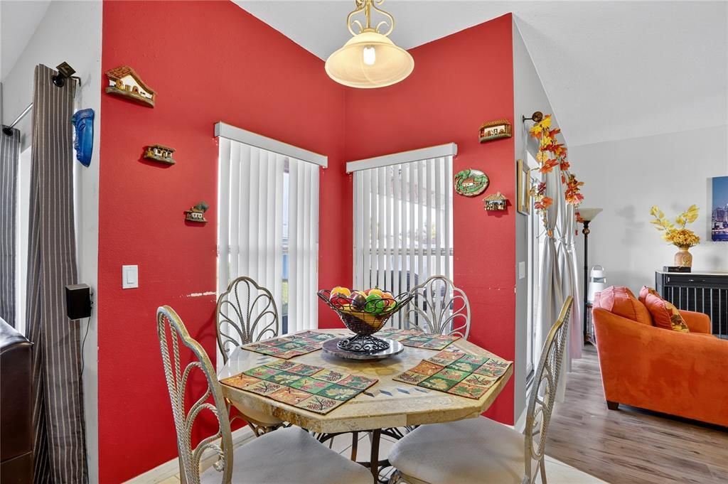 Active With Contract: $325,000 (3 beds, 2 baths, 1687 Square Feet)