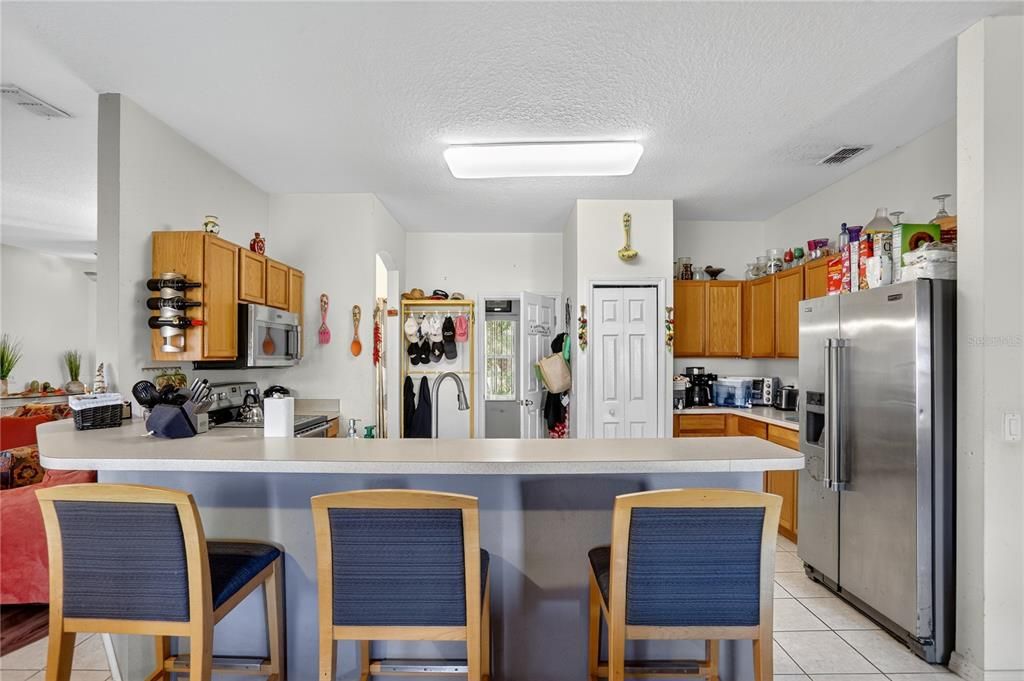 Active With Contract: $325,000 (3 beds, 2 baths, 1687 Square Feet)