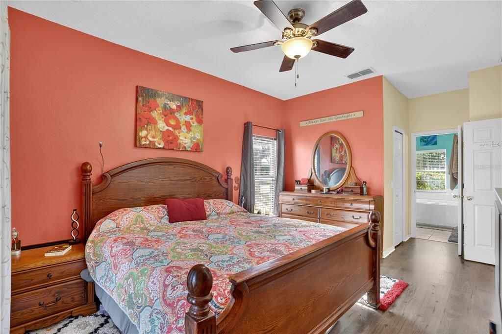 Active With Contract: $325,000 (3 beds, 2 baths, 1687 Square Feet)