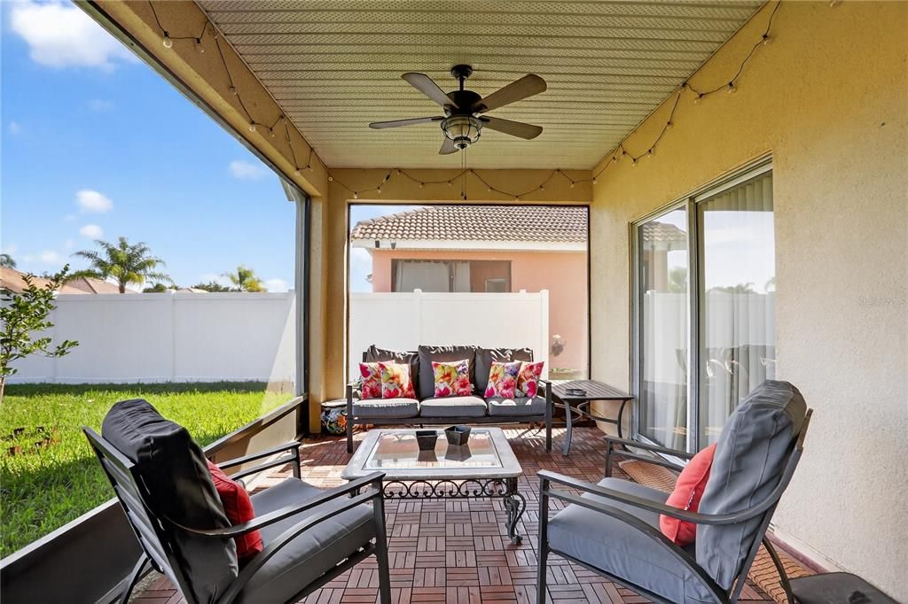 Active With Contract: $325,000 (3 beds, 2 baths, 1687 Square Feet)