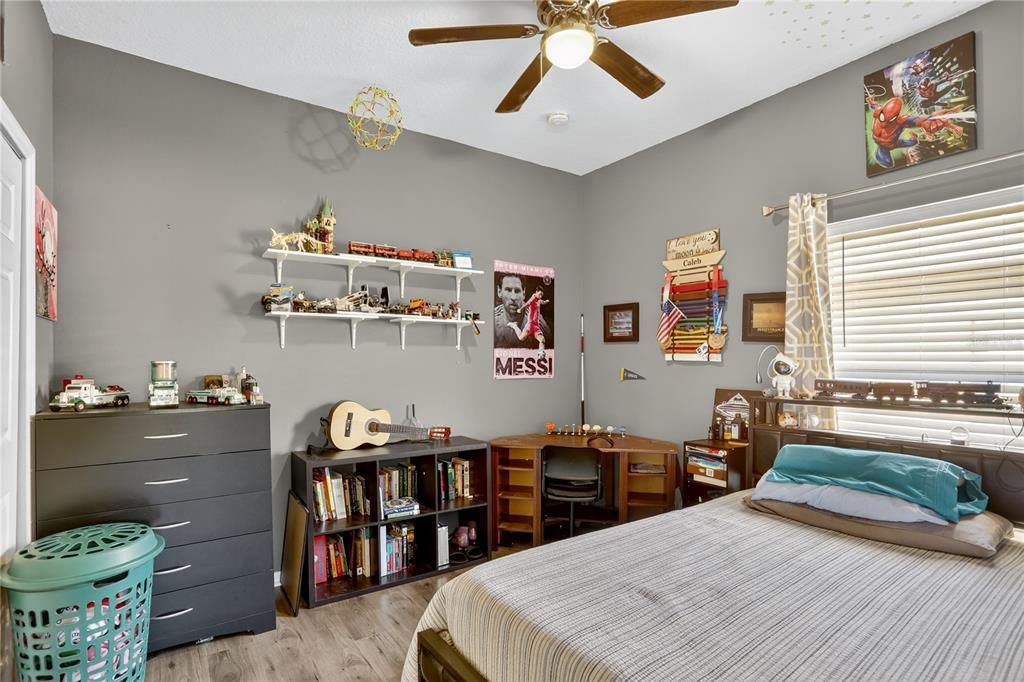 Active With Contract: $325,000 (3 beds, 2 baths, 1687 Square Feet)