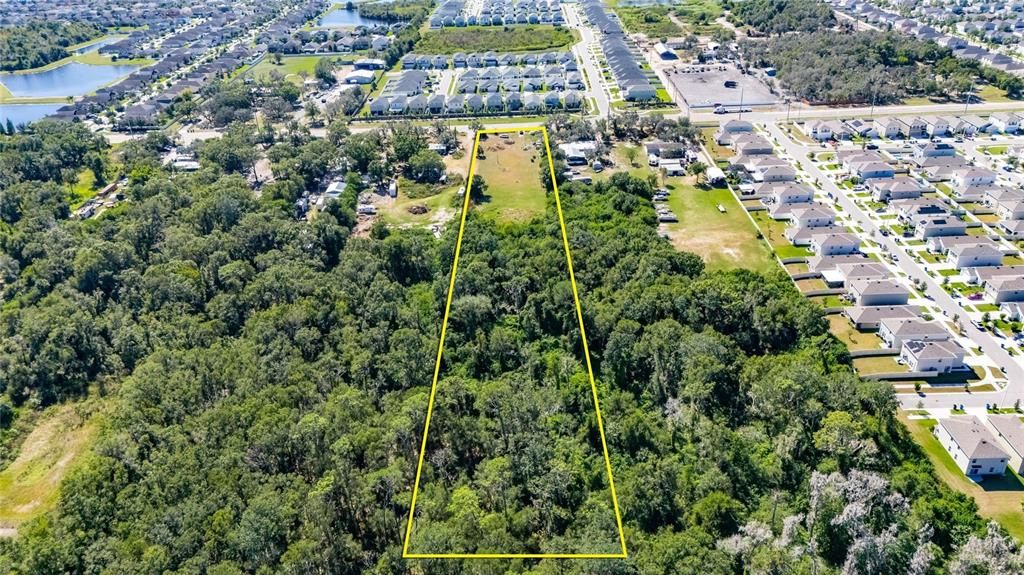 En Venta: $550,000 (3.02 acres)