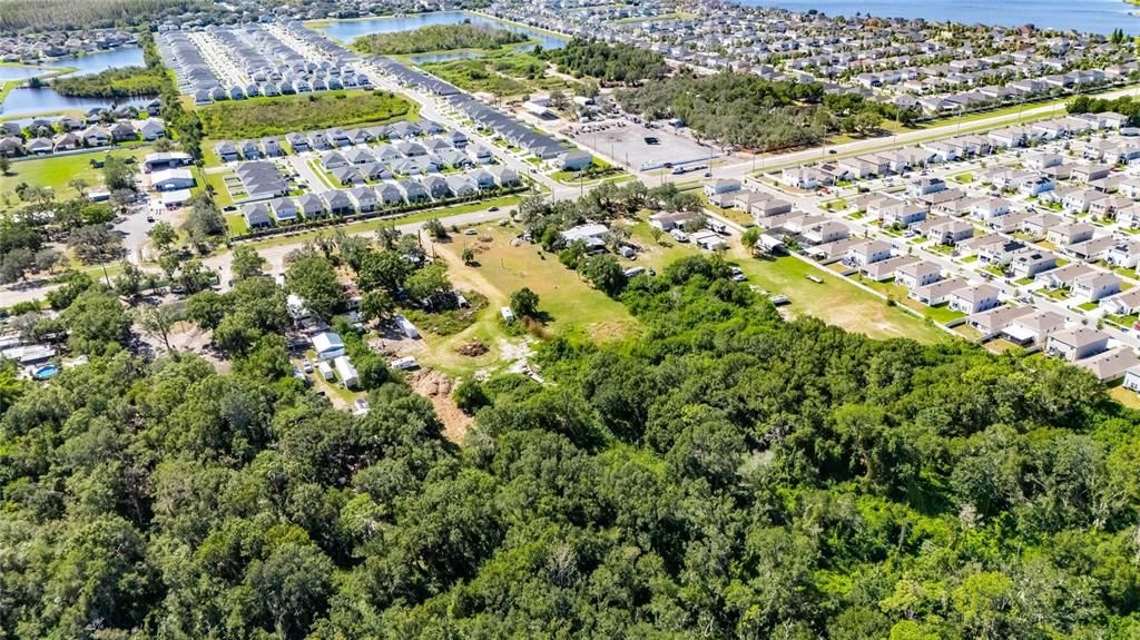 En Venta: $550,000 (3.02 acres)