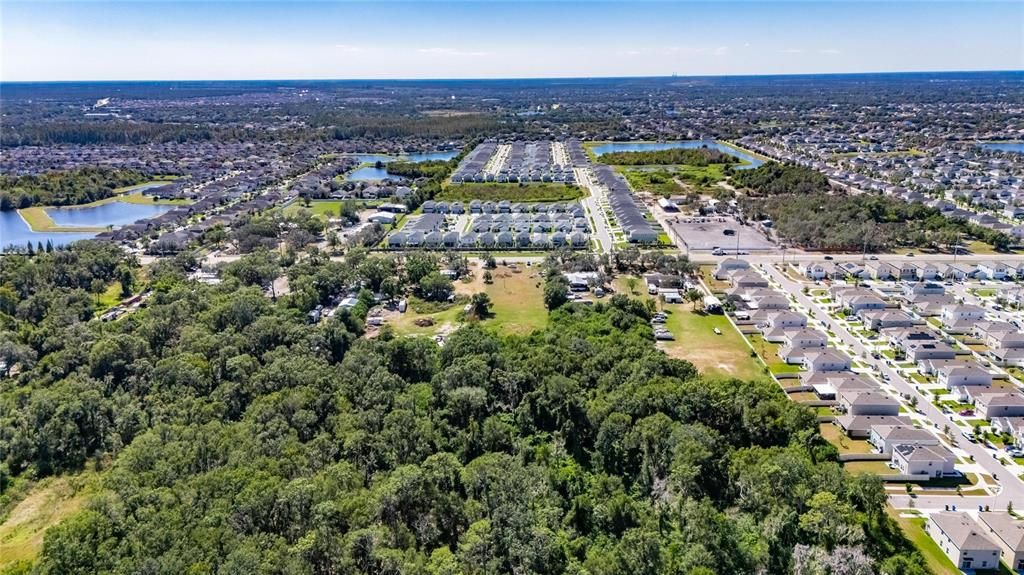 En Venta: $550,000 (3.02 acres)