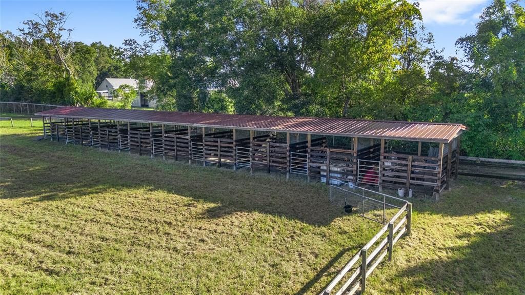 待售: $399,995 (10.79 acres)