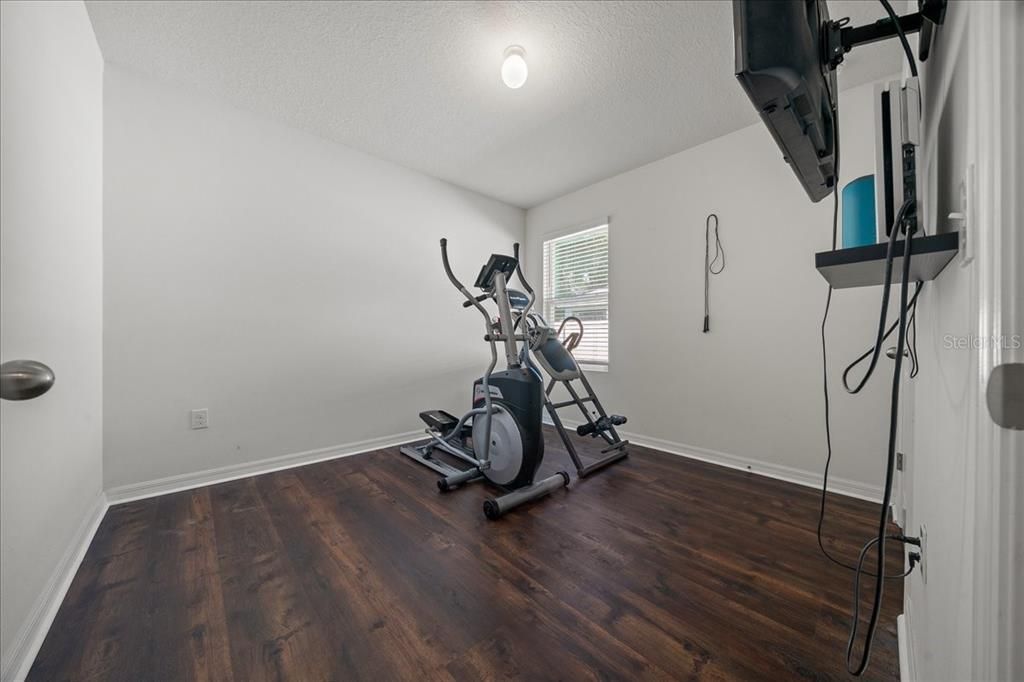 合同活跃: $315,000 (3 贝兹, 2 浴室, 1670 平方英尺)