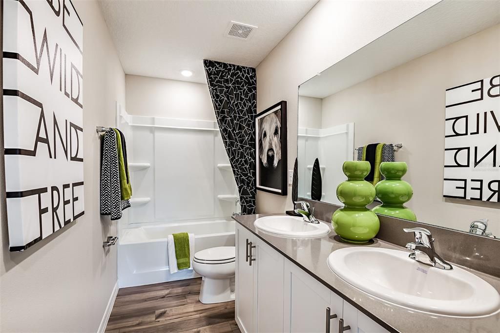 For Sale: $410,999 (5 beds, 3 baths, 2892 Square Feet)