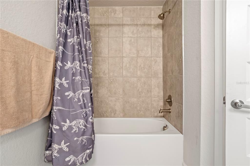 For Sale: $316,000 (4 beds, 3 baths, 2217 Square Feet)