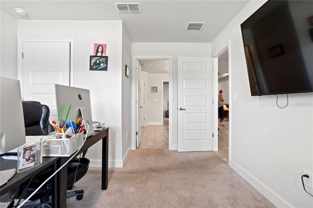 For Sale: $316,000 (4 beds, 3 baths, 2217 Square Feet)