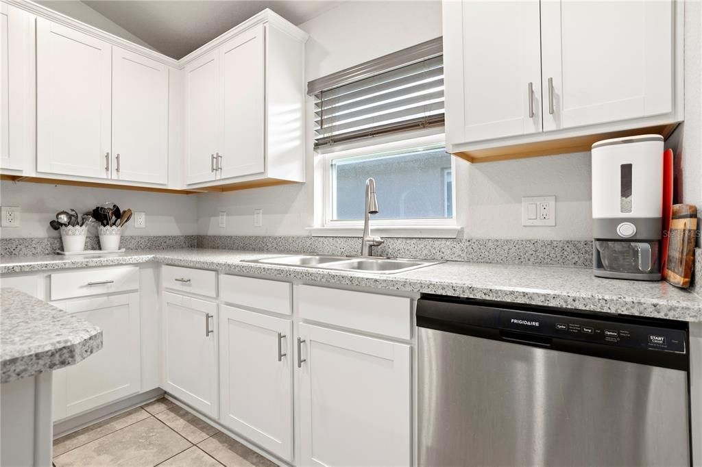 For Sale: $316,000 (4 beds, 3 baths, 2217 Square Feet)