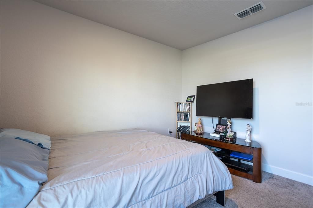 For Sale: $316,000 (4 beds, 3 baths, 2217 Square Feet)