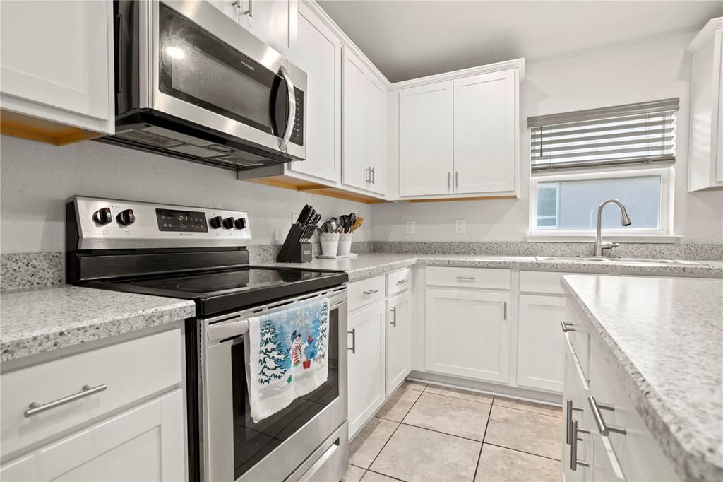 For Sale: $316,000 (4 beds, 3 baths, 2217 Square Feet)