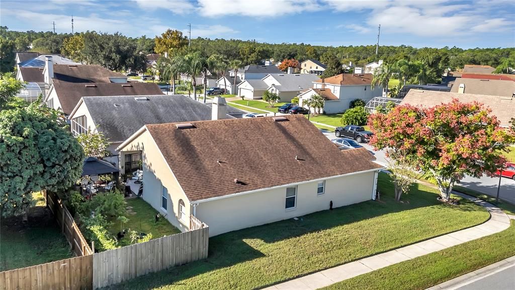 合同活跃: $385,000 (3 贝兹, 2 浴室, 1606 平方英尺)