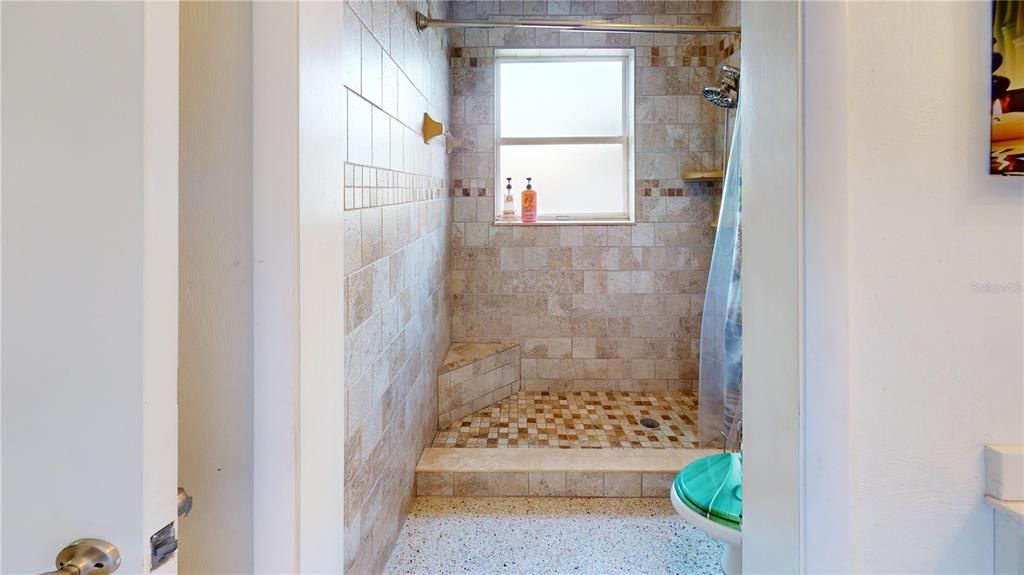 En Venta: $399,000 (3 camas, 2 baños, 1526 Pies cuadrados)