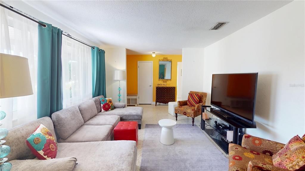 En Venta: $399,000 (3 camas, 2 baños, 1526 Pies cuadrados)