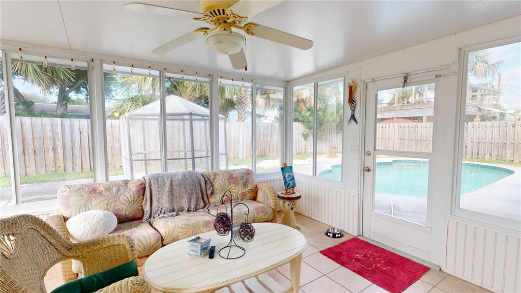 En Venta: $399,000 (3 camas, 2 baños, 1526 Pies cuadrados)