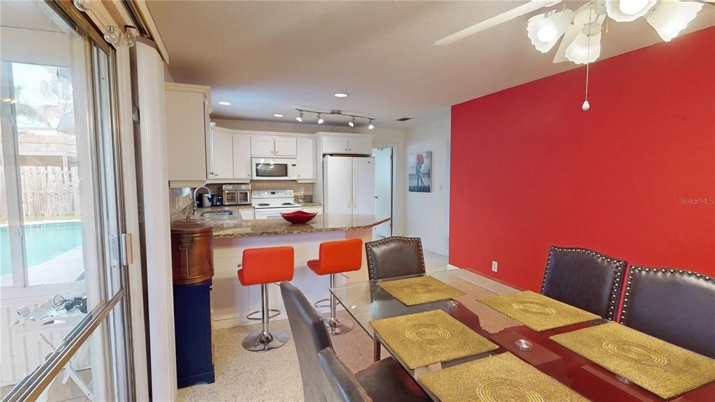 En Venta: $399,000 (3 camas, 2 baños, 1526 Pies cuadrados)