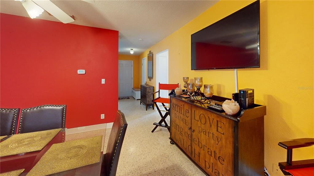 En Venta: $399,000 (3 camas, 2 baños, 1526 Pies cuadrados)