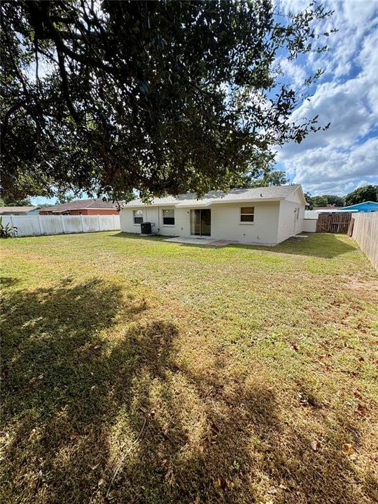 Activo con contrato: $299,000 (3 camas, 2 baños, 1143 Pies cuadrados)