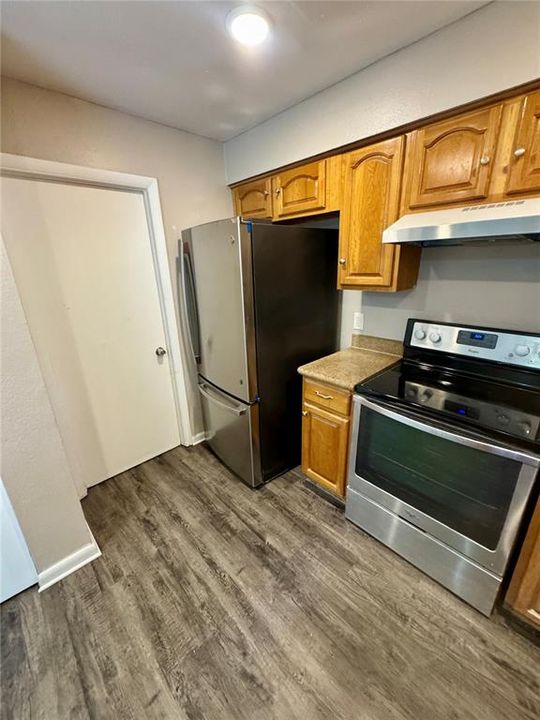 Activo con contrato: $299,000 (3 camas, 2 baños, 1143 Pies cuadrados)