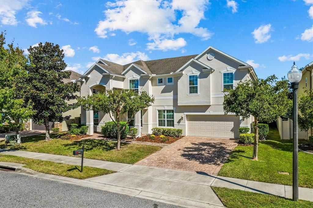 Active With Contract: $679,900 (6 beds, 4 baths, 4239 Square Feet)