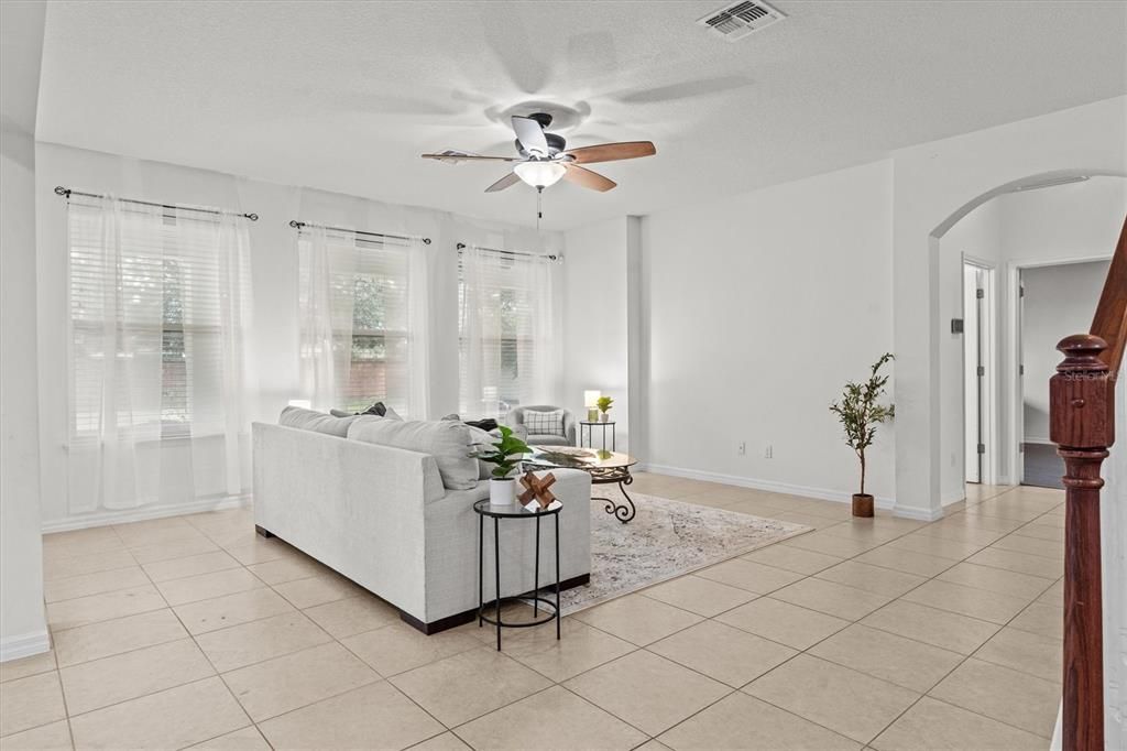 Active With Contract: $679,900 (6 beds, 4 baths, 4239 Square Feet)