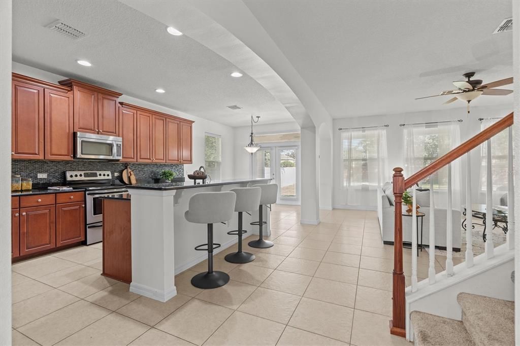 Active With Contract: $679,900 (6 beds, 4 baths, 4239 Square Feet)