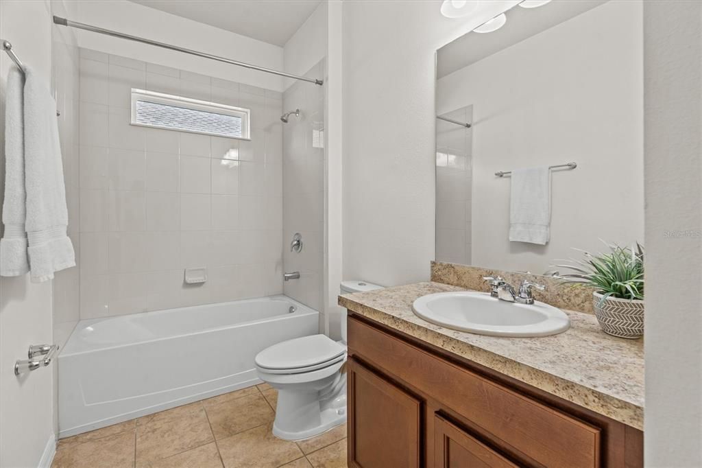 Active With Contract: $679,900 (6 beds, 4 baths, 4239 Square Feet)