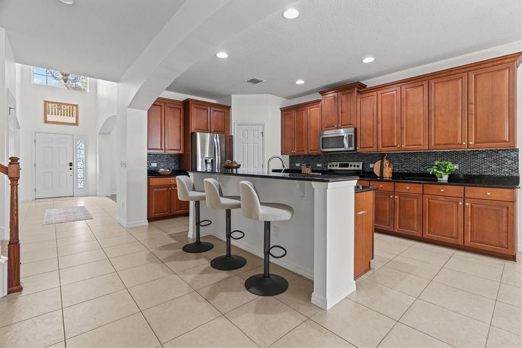 Active With Contract: $679,900 (6 beds, 4 baths, 4239 Square Feet)