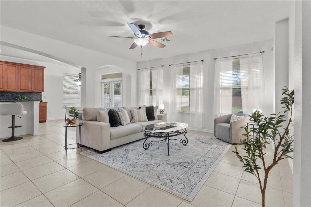 Active With Contract: $679,900 (6 beds, 4 baths, 4239 Square Feet)