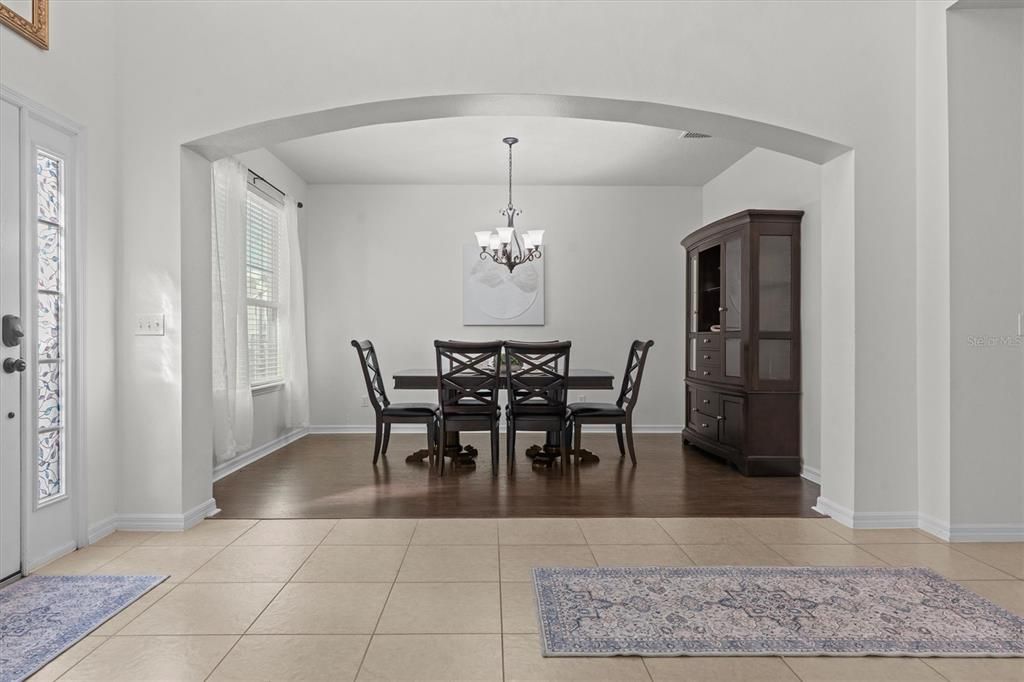 Active With Contract: $679,900 (6 beds, 4 baths, 4239 Square Feet)