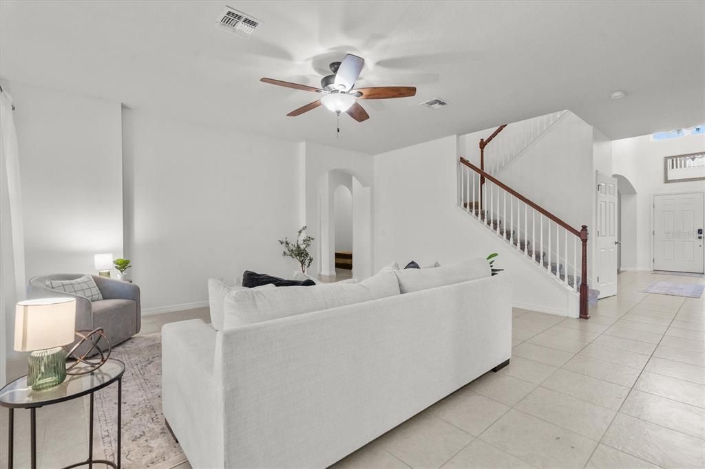 Active With Contract: $679,900 (6 beds, 4 baths, 4239 Square Feet)