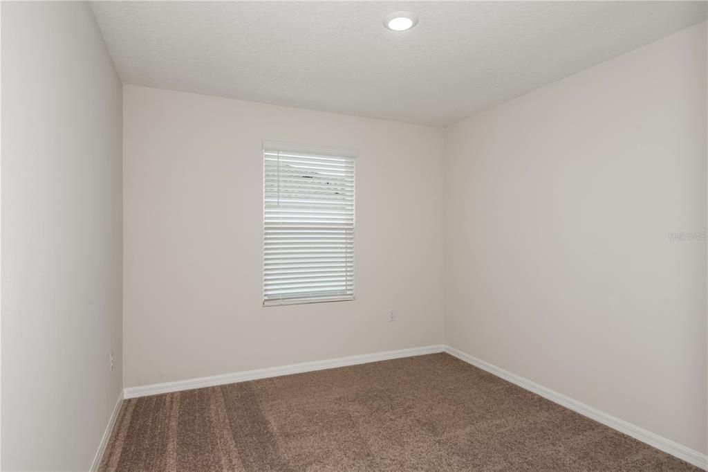 For Sale: $309,999 (4 beds, 2 baths, 1866 Square Feet)