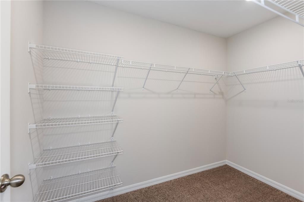 For Sale: $309,999 (4 beds, 2 baths, 1866 Square Feet)