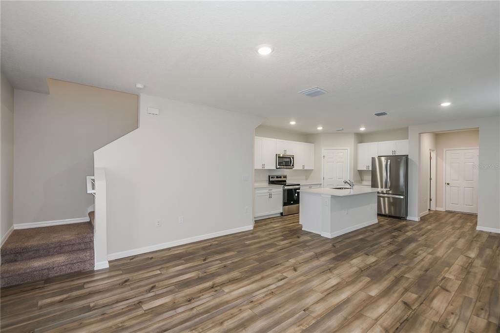 For Sale: $309,999 (4 beds, 2 baths, 1866 Square Feet)