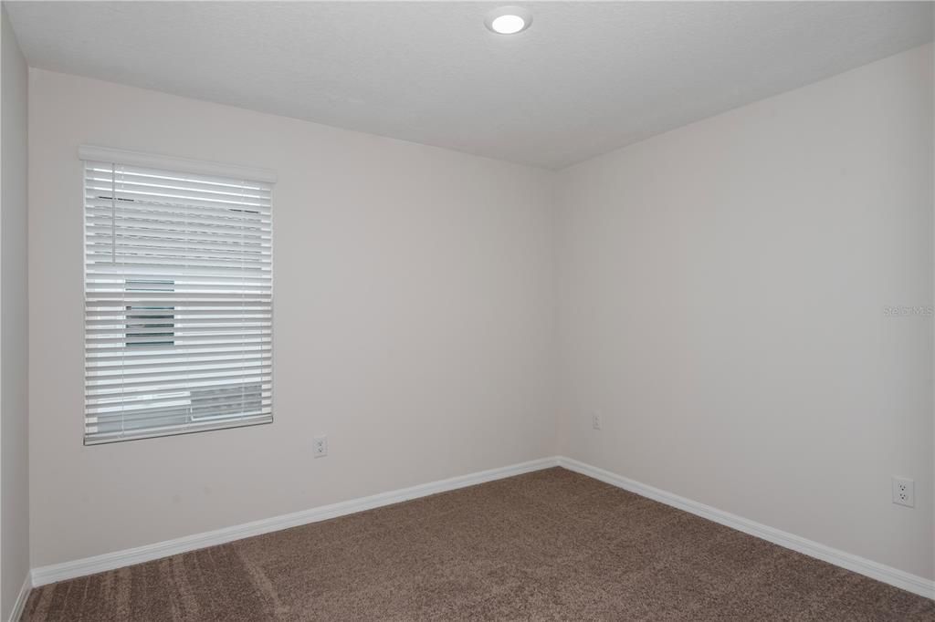 For Sale: $309,999 (4 beds, 2 baths, 1866 Square Feet)