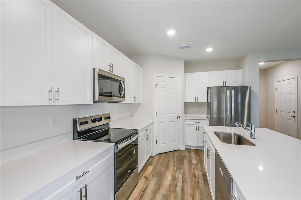 For Sale: $309,999 (4 beds, 2 baths, 1866 Square Feet)