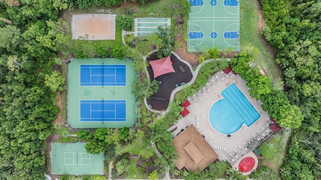 For Sale: $299,000 (3 beds, 2 baths, 1455 Square Feet)