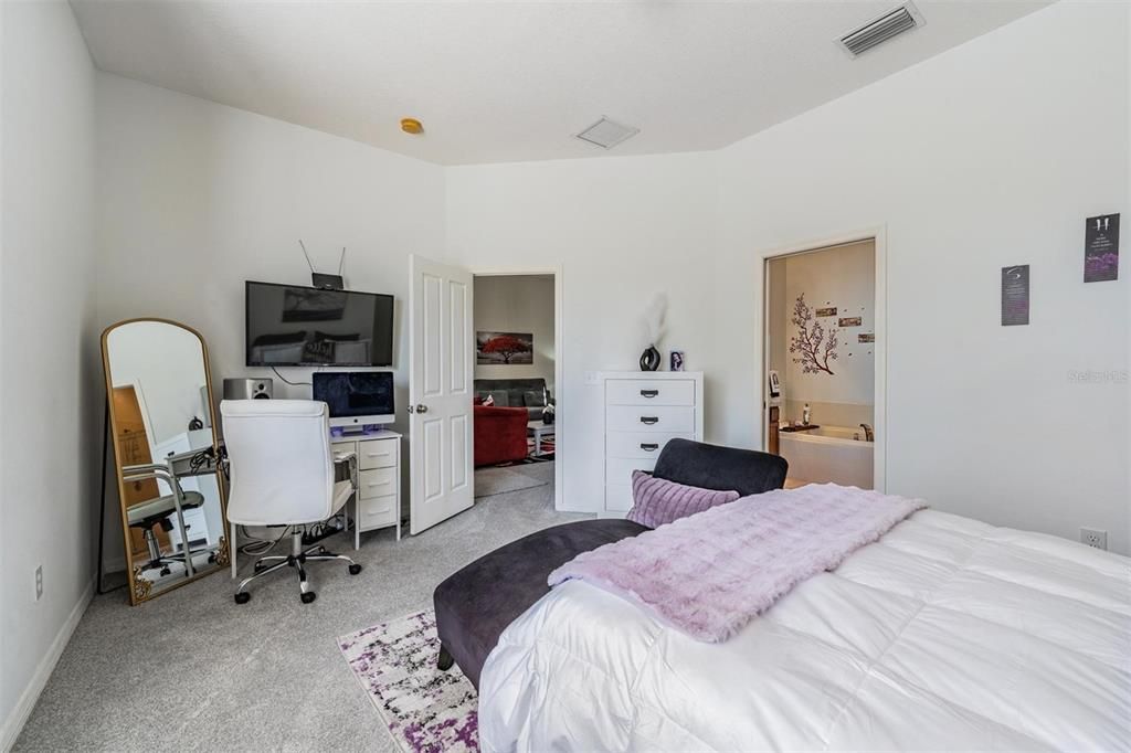 For Sale: $299,000 (3 beds, 2 baths, 1455 Square Feet)