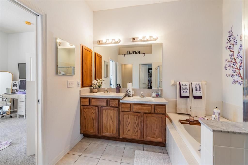 For Sale: $299,000 (3 beds, 2 baths, 1455 Square Feet)