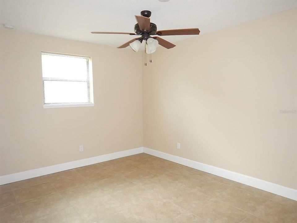 For Rent: $1,850 (2 beds, 1 baths, 1124 Square Feet)