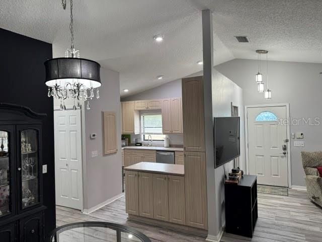 待售: $784,900 (4 贝兹, 3 浴室, 3129 平方英尺)