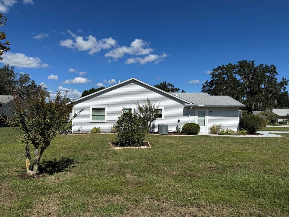 Под контрактом: $188,500 (2 спален, 2 ванн, 1336 Квадратных фут)