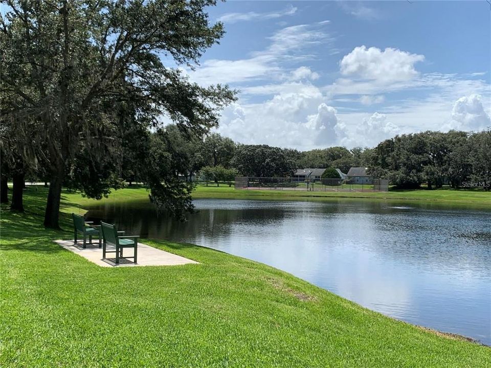 Под контрактом: $188,500 (2 спален, 2 ванн, 1336 Квадратных фут)