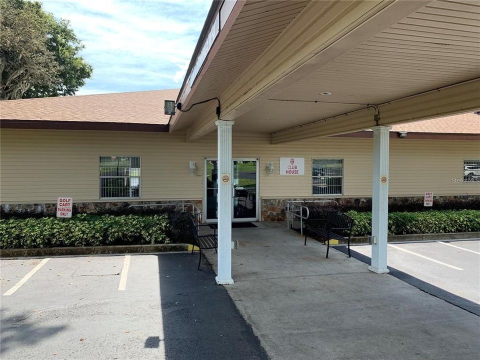 Под контрактом: $188,500 (2 спален, 2 ванн, 1336 Квадратных фут)