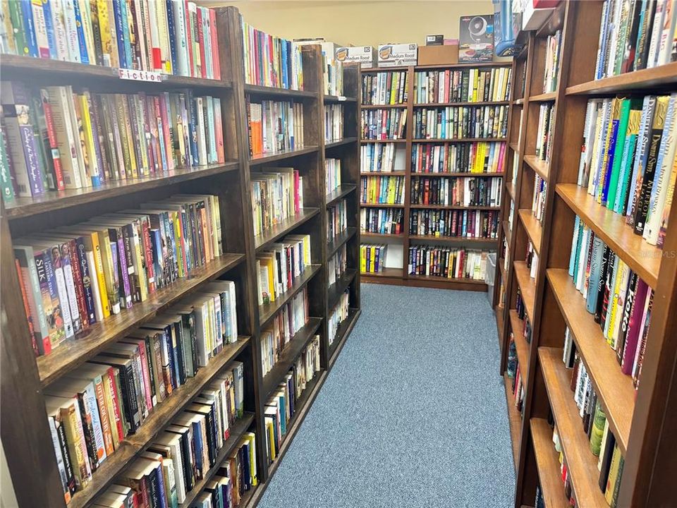 Под контрактом: $188,500 (2 спален, 2 ванн, 1336 Квадратных фут)