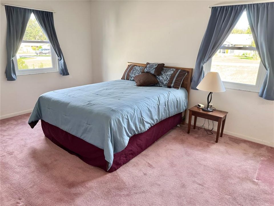 Под контрактом: $188,500 (2 спален, 2 ванн, 1336 Квадратных фут)