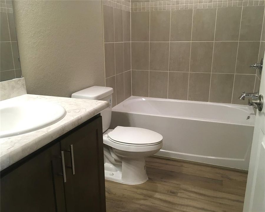 For Rent: $2,350 (3 beds, 2 baths, 1705 Square Feet)