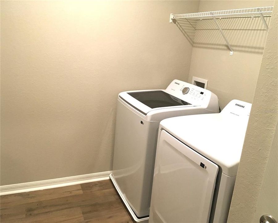 For Rent: $2,350 (3 beds, 2 baths, 1705 Square Feet)