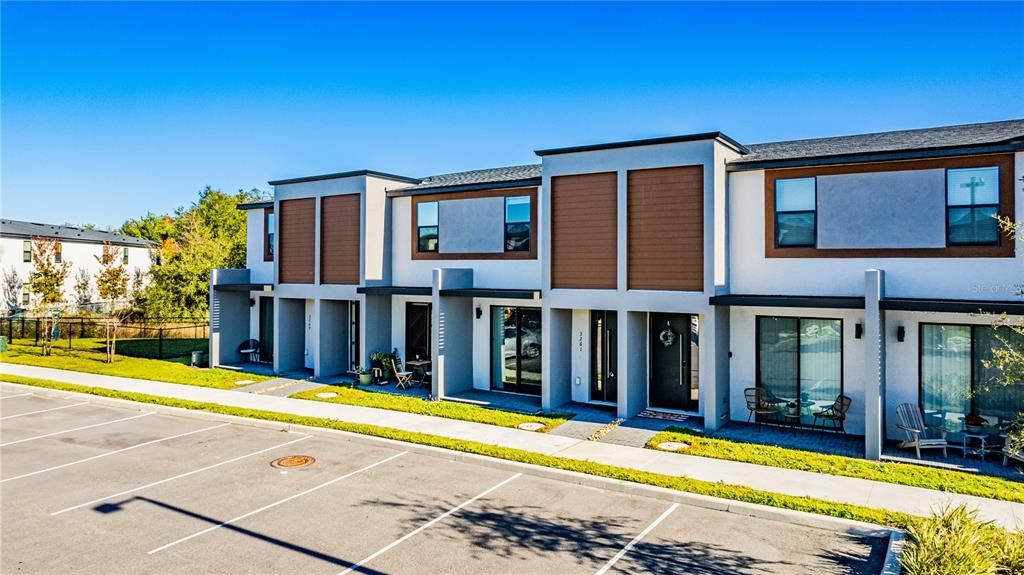 На продажу: $359,999 (3 спален, 3 ванн, 1361 Квадратных фут)